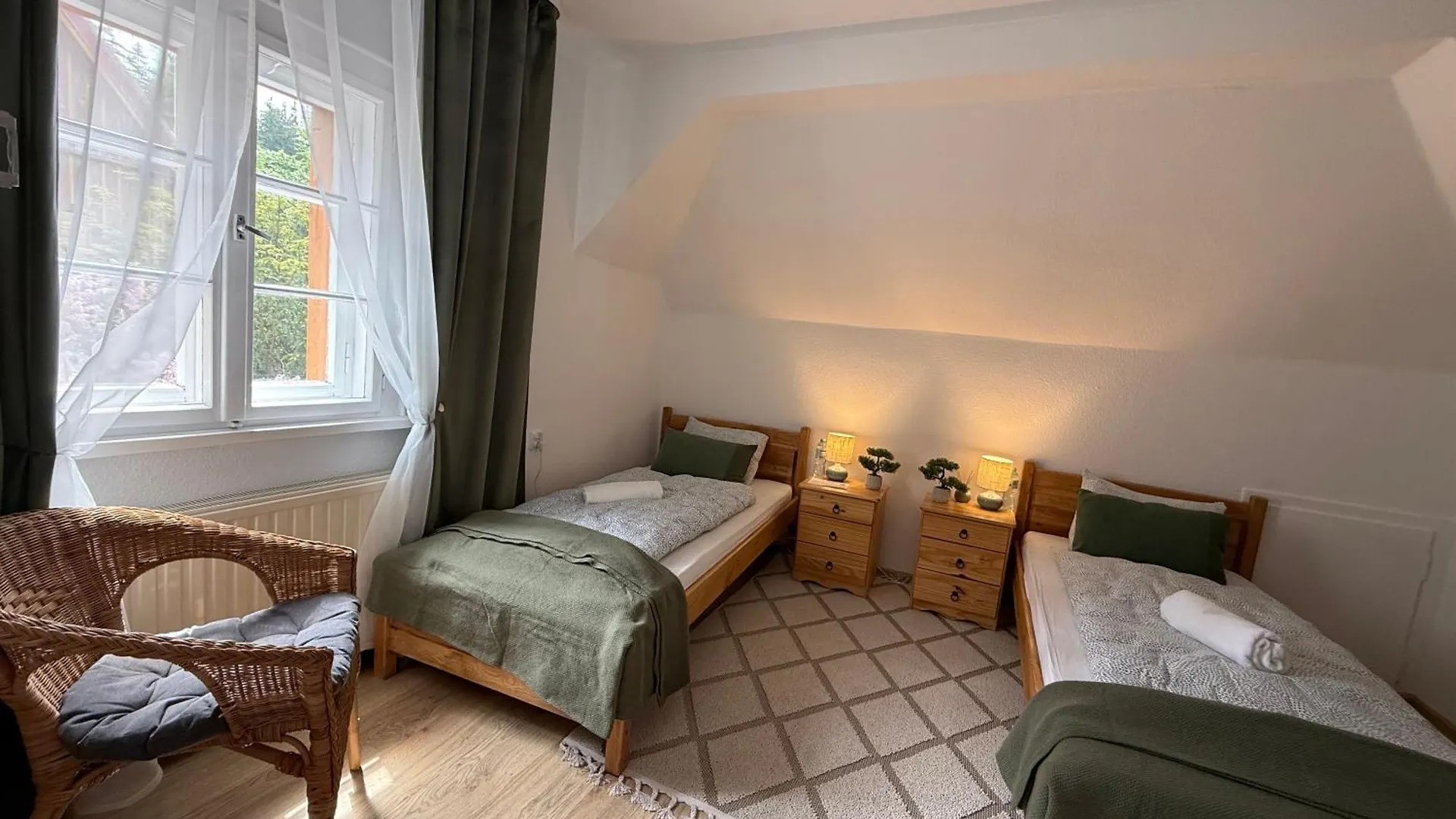 公寓 Bialy Jar Ski & Bike Apartamenty W Karpaczu Przy Wyciagu Z Widokiem 波兰