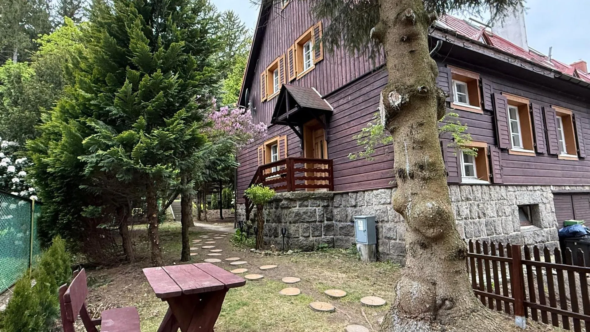 Bialy Jar Ski & Bike Apartamenty W Karpaczu Przy Wyciagu Z Widokiem